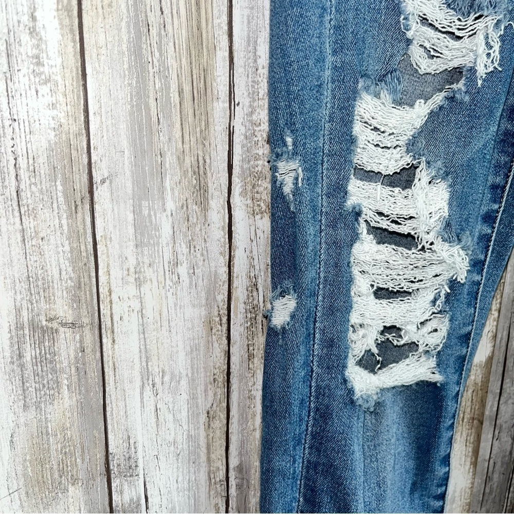 American Eagle Curvy High Rise Distressed Jegging Jeans Short - Picture 4 of 10
